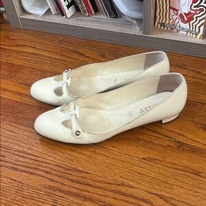 Vintage BALLY shoes white patent low heel made in Italy size 40 style Blueberry